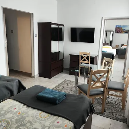 Eleven Alloggio in famiglia