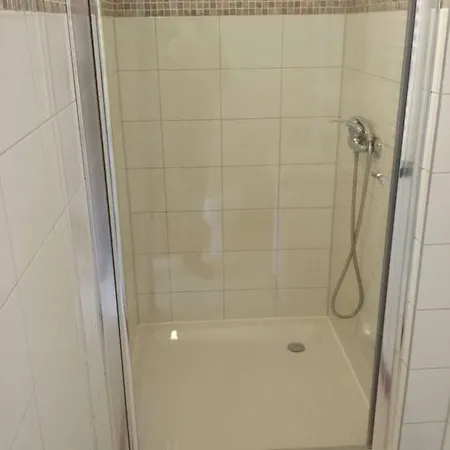 Eleven Alloggio in famiglia